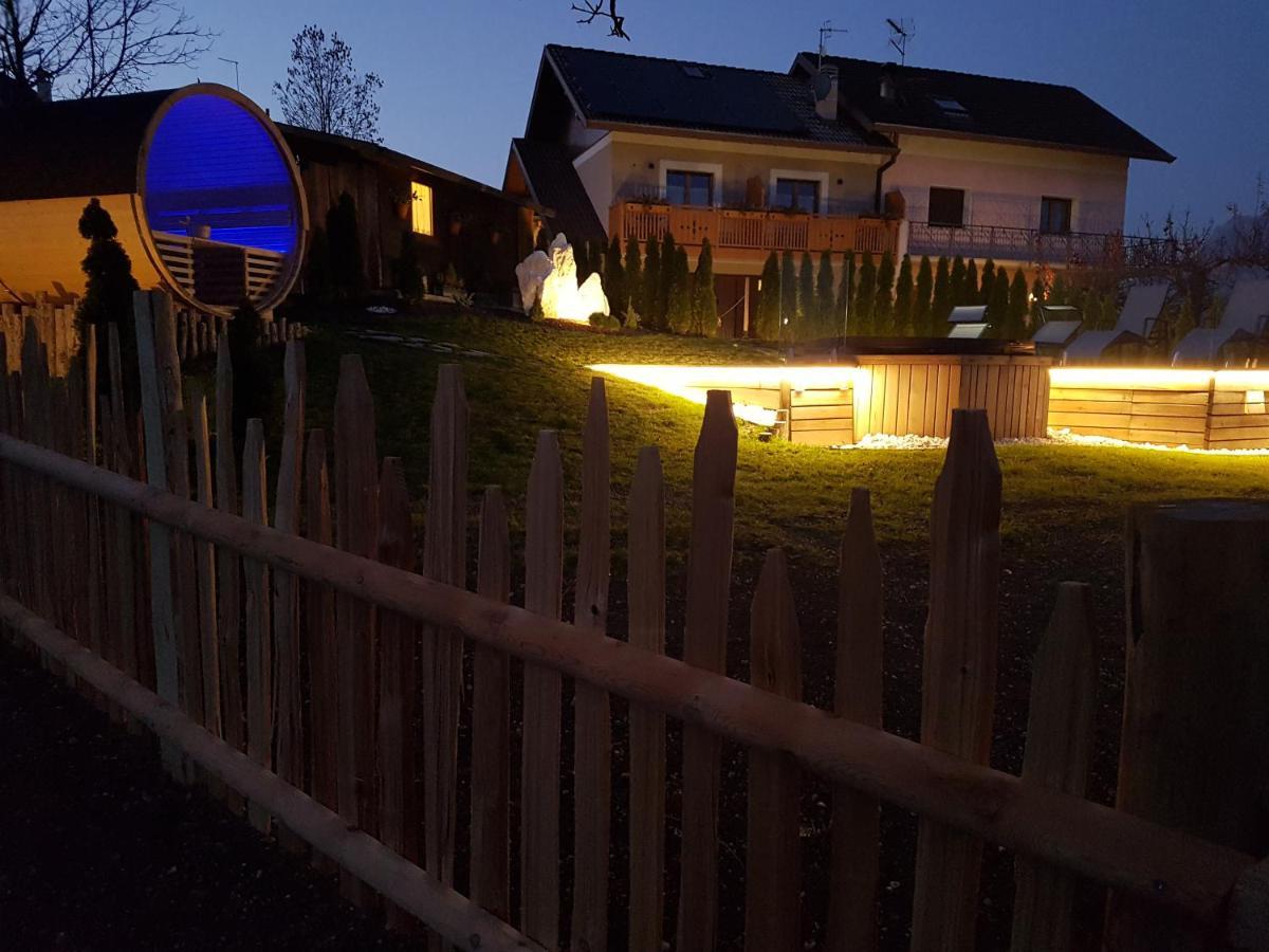 Agriturismo La Giasena Panzió Ponte nellʼAlpi Kültér fotó