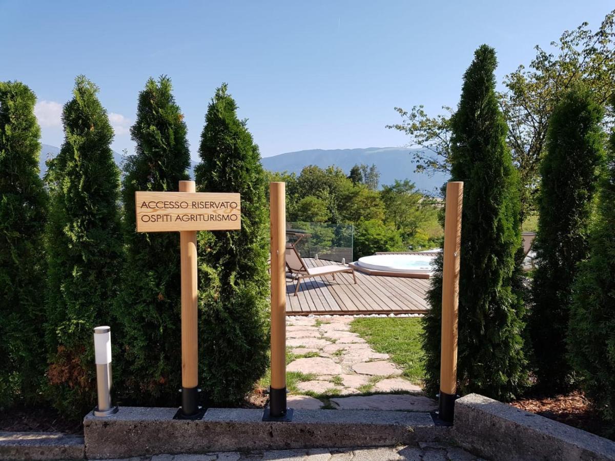 Agriturismo La Giasena Panzió Ponte nellʼAlpi Kültér fotó