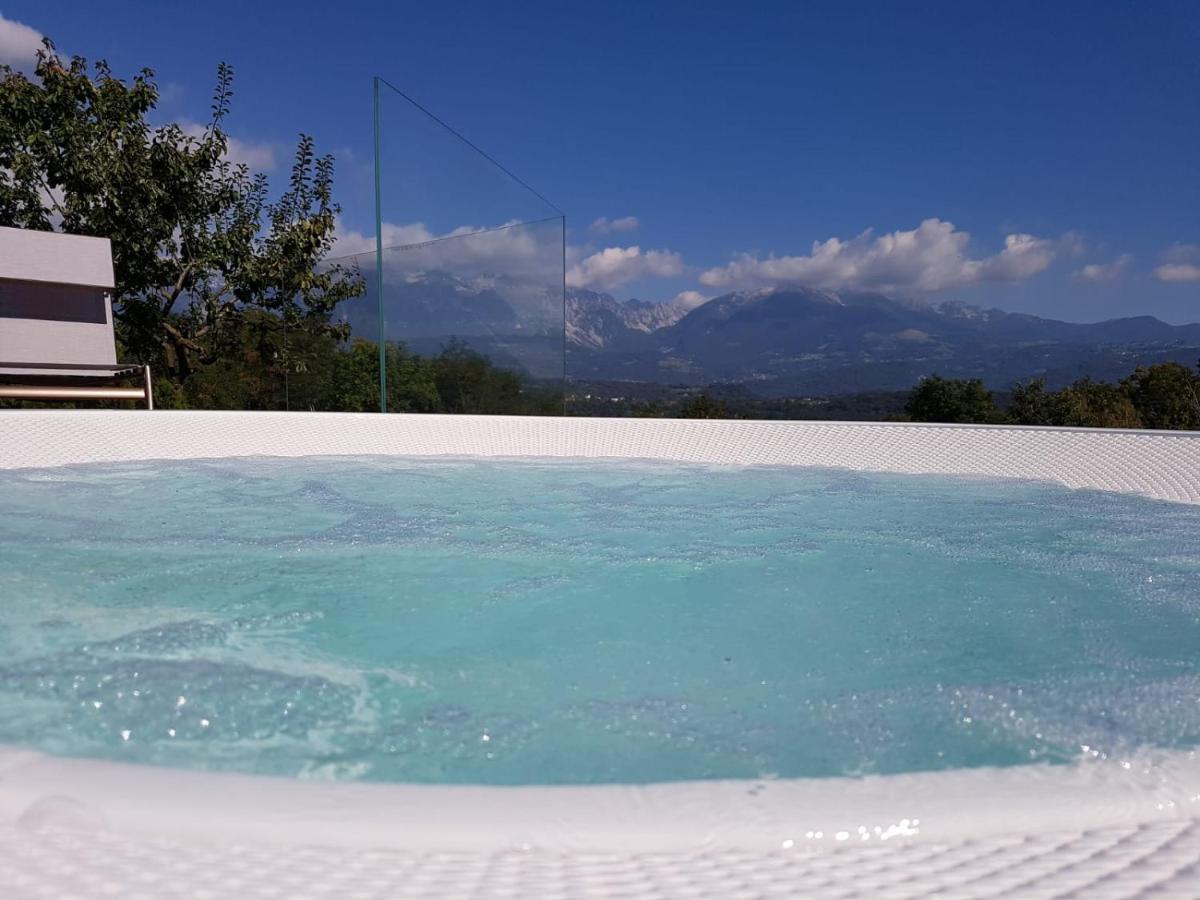 Agriturismo La Giasena Panzió Ponte nellʼAlpi Kültér fotó