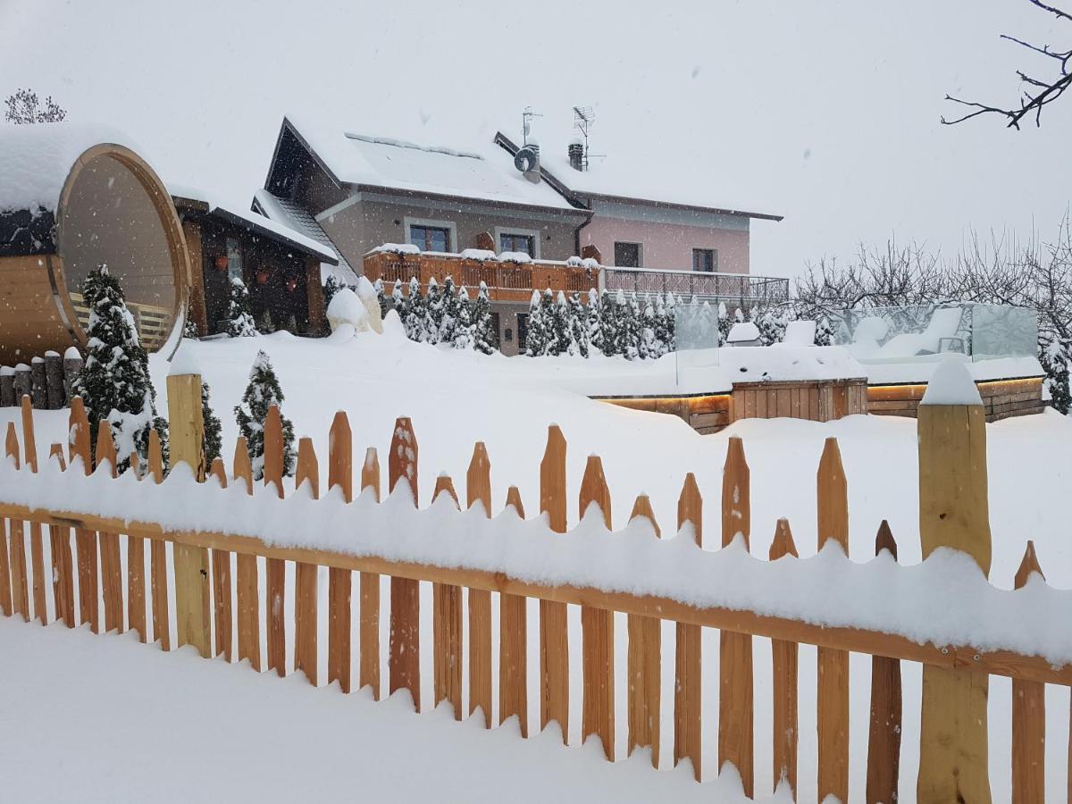 Agriturismo La Giasena Panzió Ponte nellʼAlpi Kültér fotó